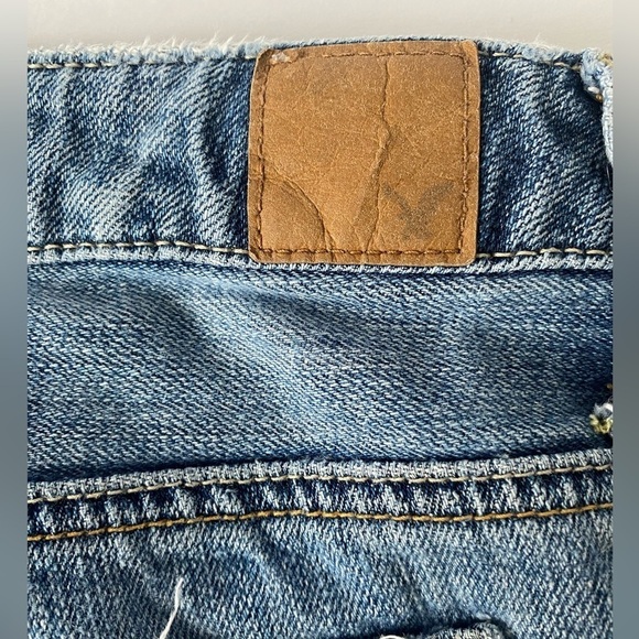 American Eagle Women’s Shorts‎ Size 2 Distressed Denim 5 Pockets Y2K Western - Picture 11 of 12